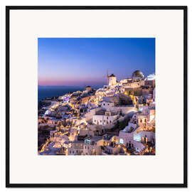 Plakat artystyczny premium w ramie Oia in the evening, Santorini, Greece