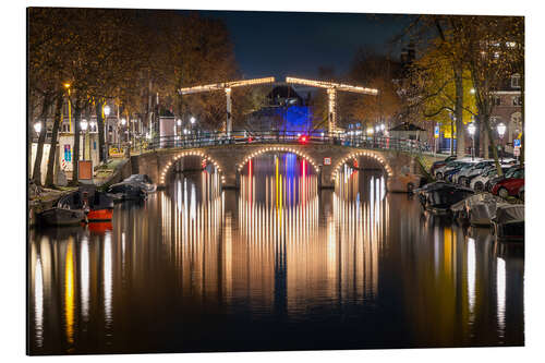 Cuadro de aluminio Bridge with lights reflected on water