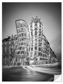 Selvklebende plakat Dancing house in Prague, black and white