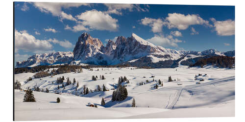 Aluminium print Winter day on the Alpe di Siusi with a view of Langkofel and Plattkofel