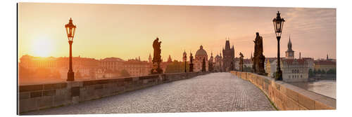 Stampa su plexi-alluminio Sunrise on Charles Bridge in Prague