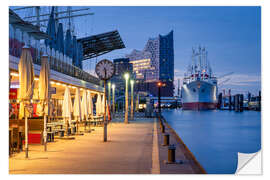 Selvklebende plakat Hamburg harbor early in the morning