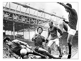 Sticker mural Ray Clemence saves a goal at close range, 6 September 1970