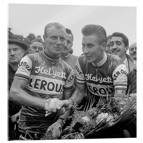 Acrylglas print Andre Darrigade congratulating Jacques Anquetil, Paris, September 3, 1960