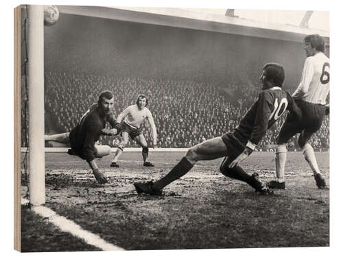 Cuadro de madera Bob Wilson lets in a goal from John Toshack, 30 January 1971