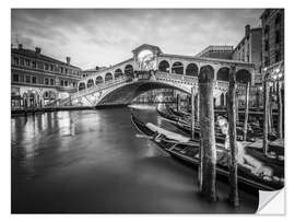 Selvklebende plakat Rialto Bridge in black and white