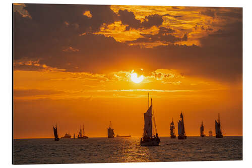 Cuadro de aluminio Sailing ships in the sunset at the Hanse Sail in Rostock