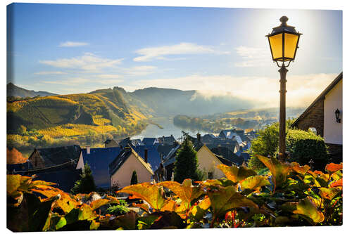 Canvas-taulu Lantern in Bremm and the Moselle