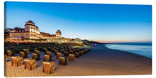 Tableau sur toile Seaside resort of Binz on the island of Ruegen in the evening