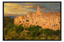 Gerahmter Kunstdruck Pitigliano in der Toskana bei Sonnenaufgang