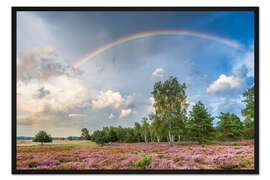 Gerahmter Kunstdruck Regenbogen über der Heidelandschaft