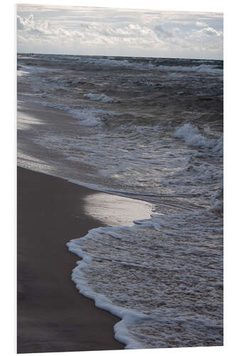 Cuadro de PVC Clouds, waves and beach on golden evening walk