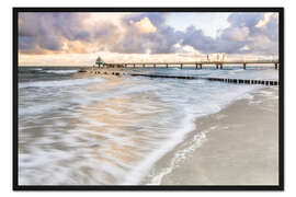 Gerahmter Kunstdruck Seebrücke Zingst zum Sonnenaufgang