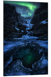 Magnettafel Polarlichtnacht über einen gefrorenen Wasserfall in Island