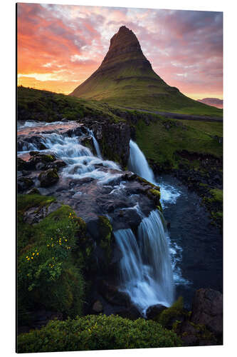 Alubild Sonnenuntergang über dem imposanten Kirkjufell in Island