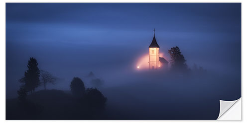 Naklejka na ścianę A foggy evening near Jamnik in Slovenia