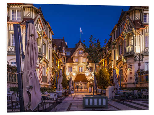 Hartschaumbild Historisches Hotel Le Normandy am Abend