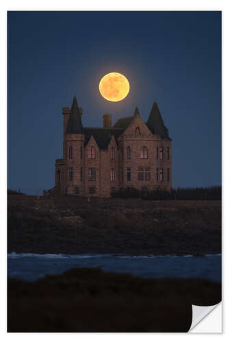 Selvklebende plakat House in the moonlight