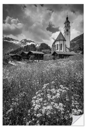 Wandsticker Kirche und Bauernhäuser in Obermauern im Virgental, Osttirol