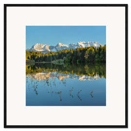 Ingelijste kunstdruk Karwendel Mountains Reflected in Geroldsee II