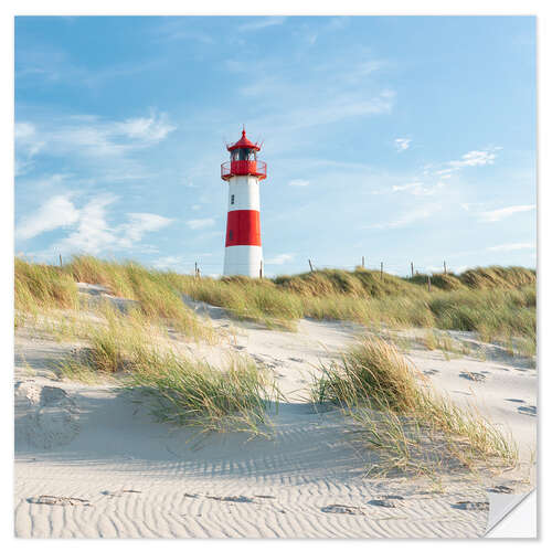 Selvklebende plakat Red lighthouse on the North Sea beach