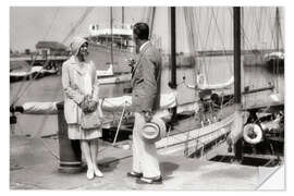 Selvklæbende plakat Elegant couple in the marina of Deauville, France, 1920s