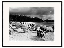 Impression artistique encadrée Beach with umbrellas, 1940s, Bahamas