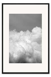 Gerahmter Kunstdruck Wolkenberge auf grauem Himmel