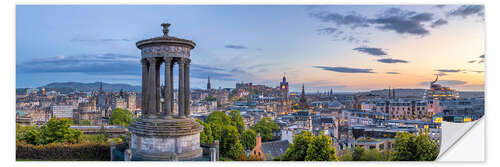 Selvklebende plakat Charming evening atmosphere in Edinburgh