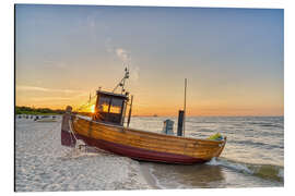 Aluminiumtavla Fishing boat at sunset