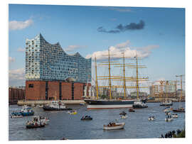 Tableau en PVC Hustle and bustle around the Elbphilharmonie