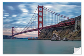 Selvklebende plakat Long exposure of the Golden Gate Bridge