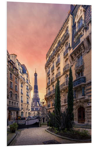 Foam board print Eiffel Tower in front of a pink evening sky