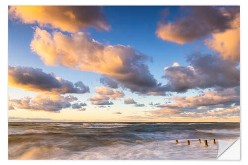 Sticker mural Cloudy sky over the Baltic Sea