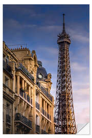 Selvklebende plakat The top of the Eiffel Tower in Paris