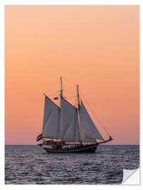 Selvklebende plakat Sailing ship at sunset on the Hanse Sail