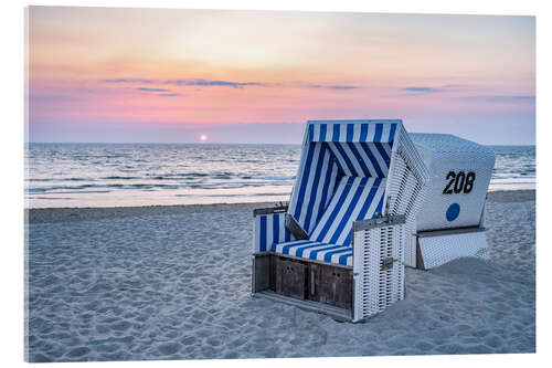 Tableau en verre acrylique Relaxing in a beach chair on the North Sea