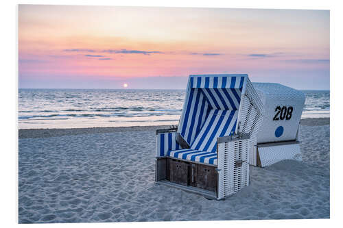 Bilde på skumplate Relaxing in a beach chair on the North Sea