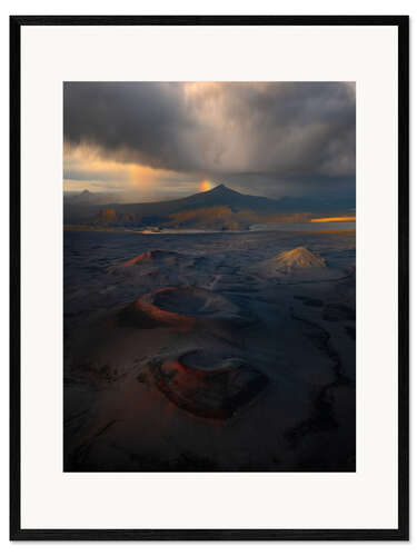 Kehystetty taidepainatus Volcano craters in the Highlands of Iceland with a rainbow