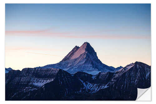 Selvklebende plakat Schreckhorn in a tender dawn