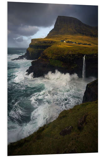 Print på skumplade Múlafossur waterfall on a stormy day in the Faroe Islands