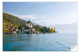 Vinilo para la pared Castillo de Oberhofen en los Alpes berneses