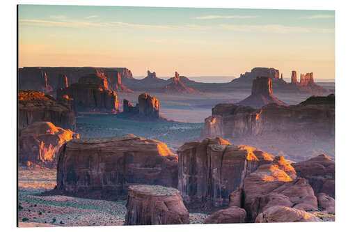 Aluminium print Sunrise and morning fog in Monument Valley