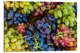 Stampa su alluminio Grapes at the GUM Market in Yerevan