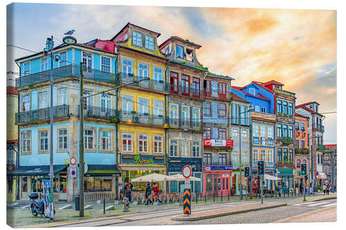 Lienzo Colourful facade in Porto, Portugal