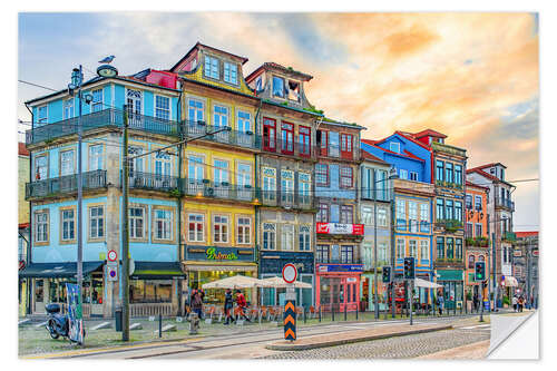 Naklejka na ścianę Colourful facade in Porto, Portugal