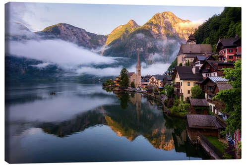 Leinwandbild Ein nebliger Frühlingsmorgen in Hallstatt, Österreich