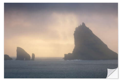 Selvklæbende plakat Drangarnir rock formations at sunset, Faroe Islands