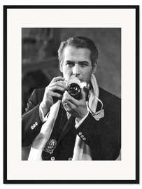 Gerahmter Kunstdruck Porträt von Paul Newman mit Kamera