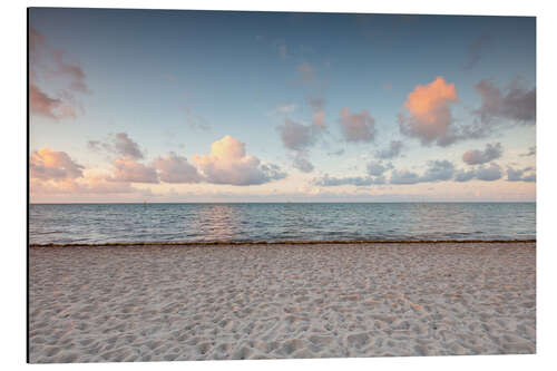 Aluminiumsbilde Calm sunset at the beach